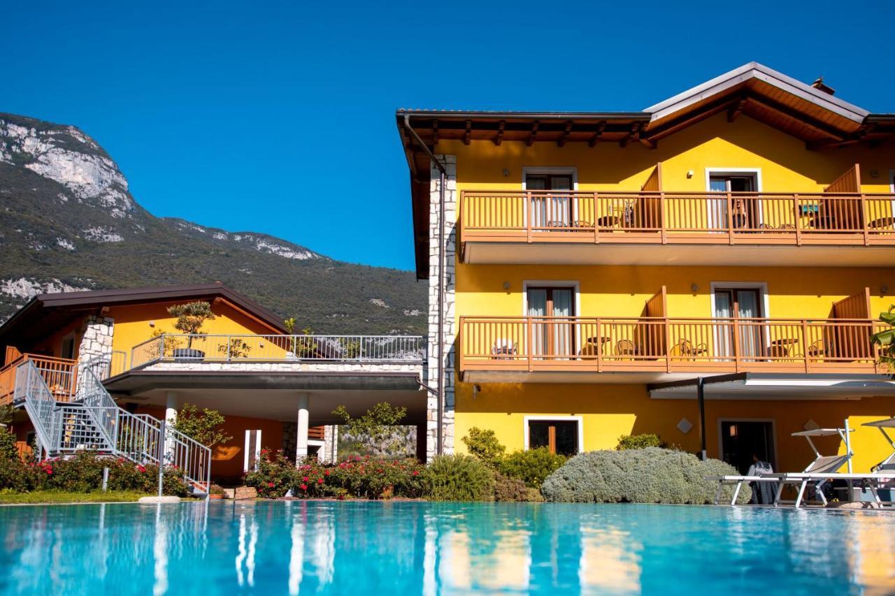 Maso Agritur Santa Lucia Panzió Dro Kültér fotó